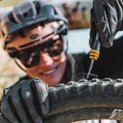Lezyne Tubeless Insert Kit-Zwart -Speciaalzaak Voor Fietsonderdelen 1 mt tblskit v1 4 medium
