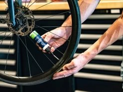 BBB BTI-180 BioSeal Tyre Sealer 7 BBB BTI-180 BioSeal Tyre Sealer -Speciaalzaak Voor Fietsonderdelen 2977348060 4 medium