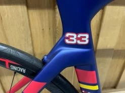 Carrera AR-01 MV33-L 11 Carrera AR-01 MV33-L -Speciaalzaak Voor Fietsonderdelen 6 2 3 1