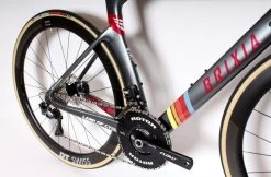 Brixia Alata Disc Custom Racefiets -Speciaalzaak Voor Fietsonderdelen brixia alata 4 medium